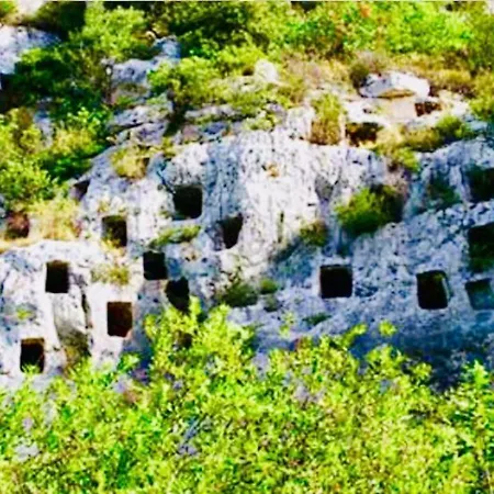 Apartment The Stone Garden